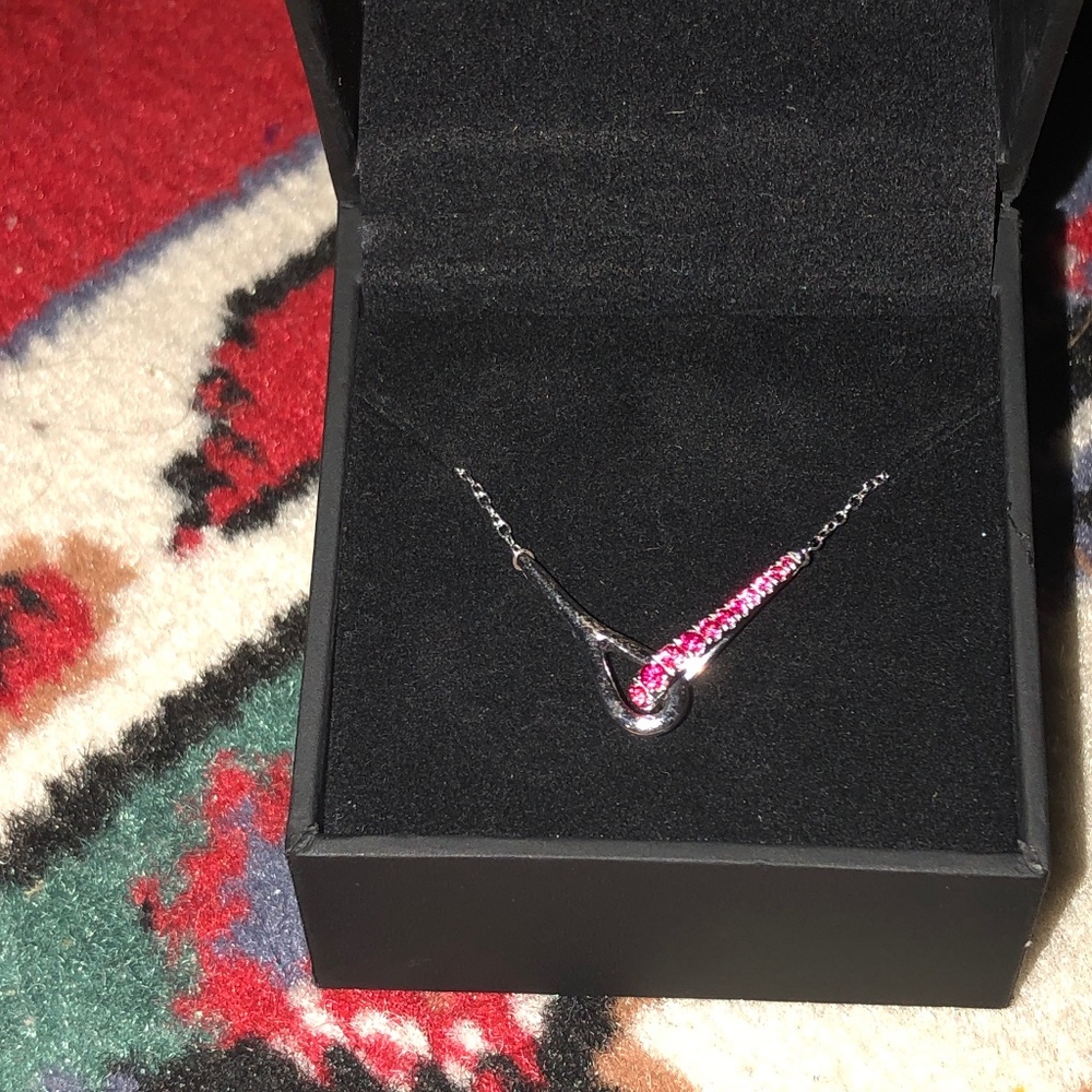 Necklace - Picture 1 of 1